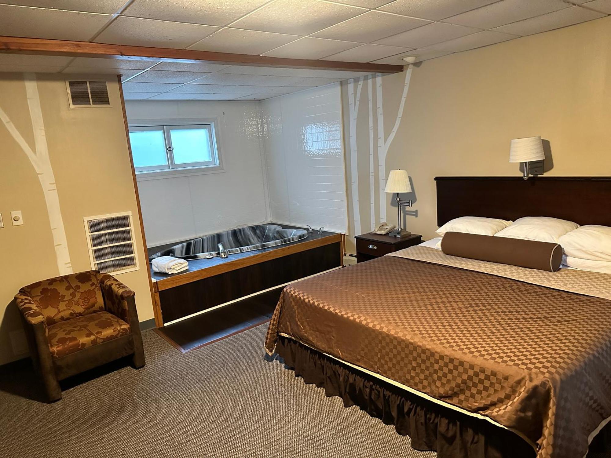 Cedar Hill Lodge Saint Ignace Bagian luar foto