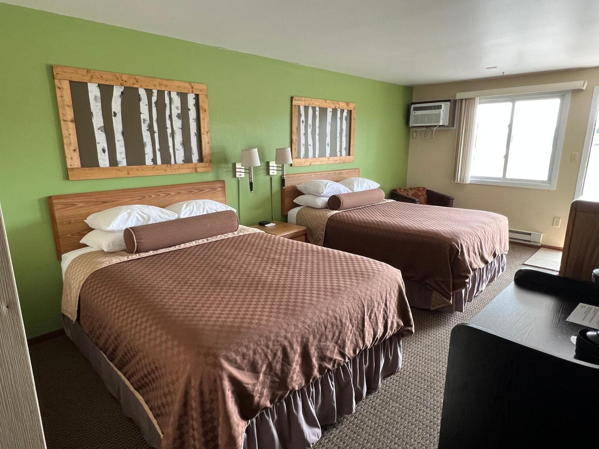 Cedar Hill Lodge Saint Ignace Bagian luar foto
