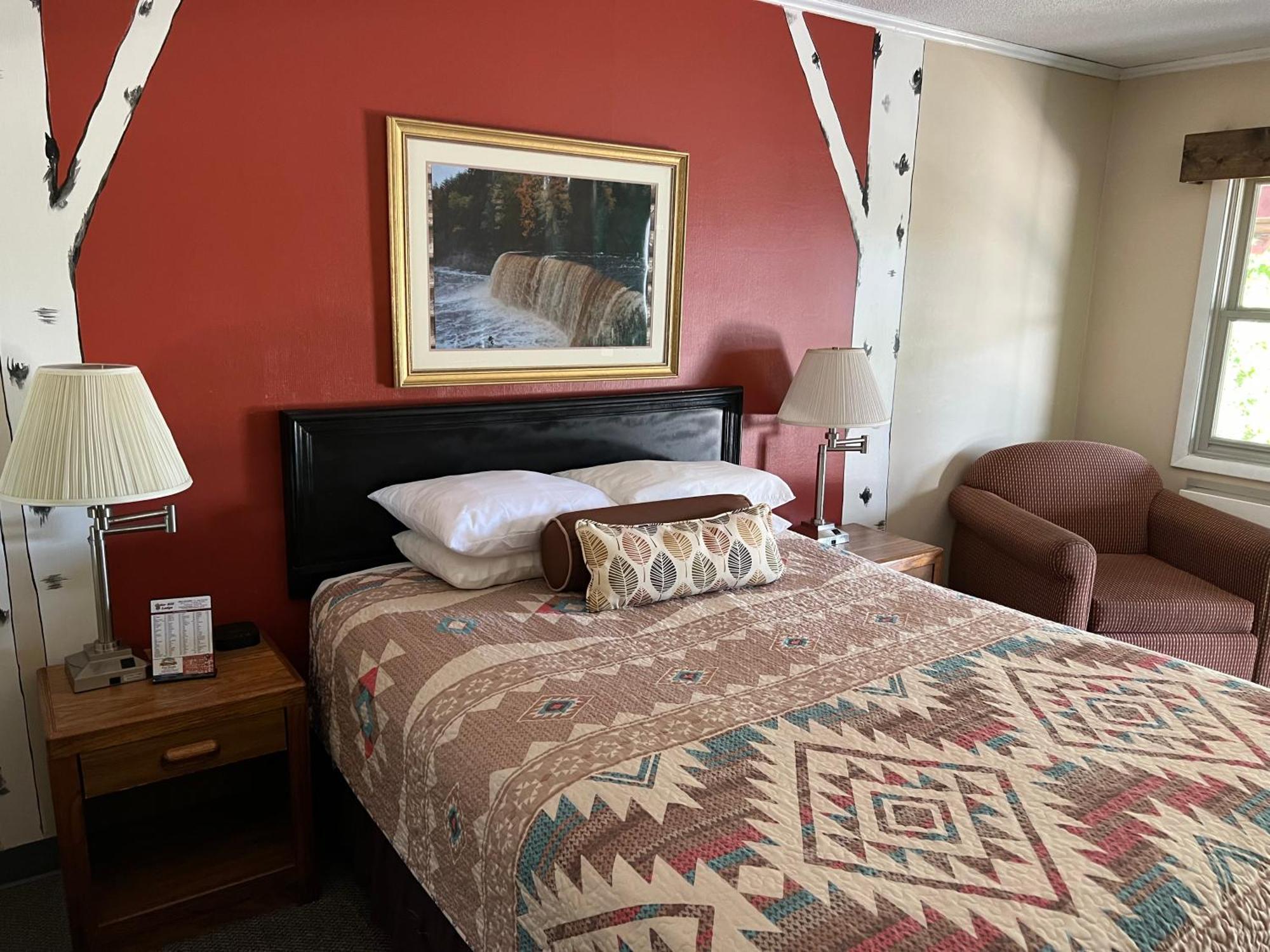Cedar Hill Lodge Saint Ignace Bagian luar foto